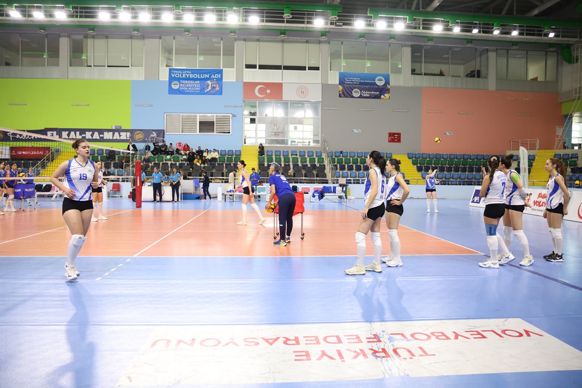KADIN VOLEYBOL TAKIMIMIZ, 2025-2026 SEZONUNU ZAFERLE KAPATTI - 17