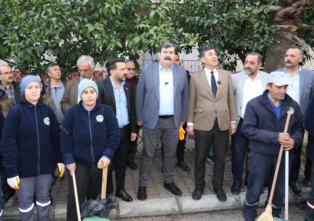 TOROSLAR BELEDİYESİNİN TEMİZLİK KAMPANYASI SÜRÜYOR