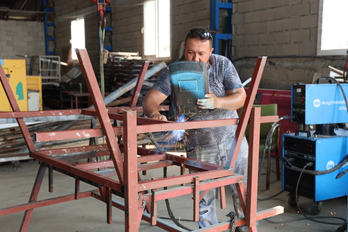 TOROSLAR BELEDİYESİNİN ATÖLYELERİNDE SERİ ÜRETİM