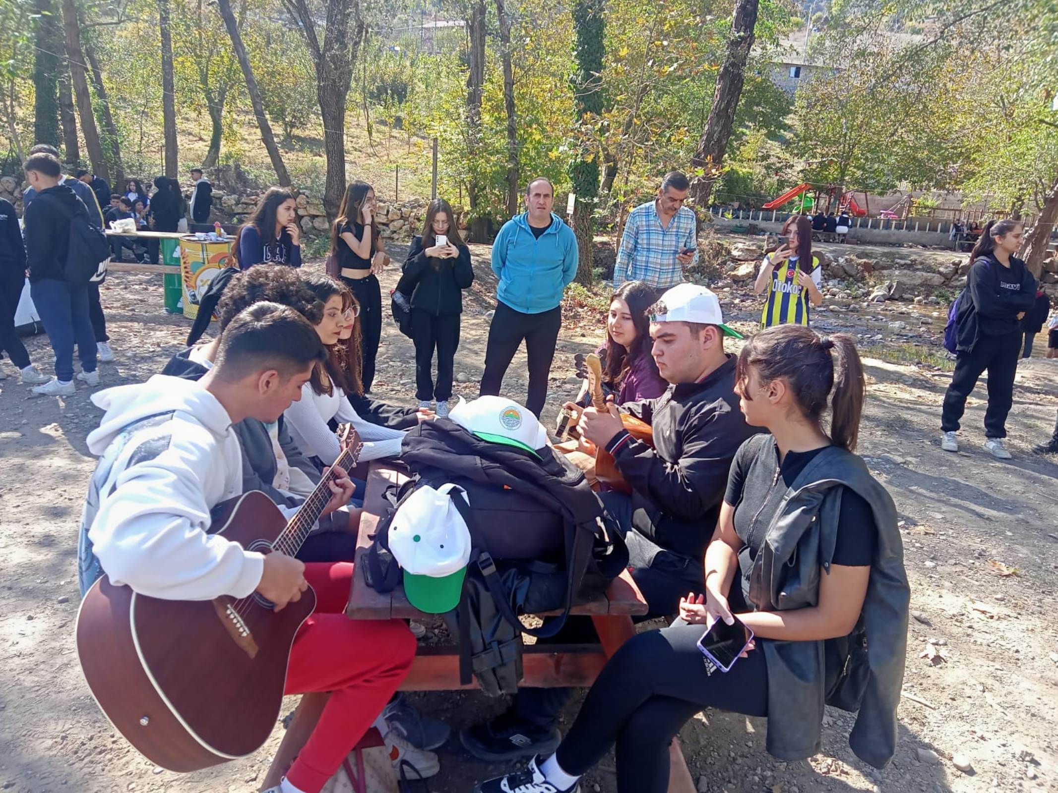 TOROSLAR’DA GENÇLER DOĞADA BULUŞTU
