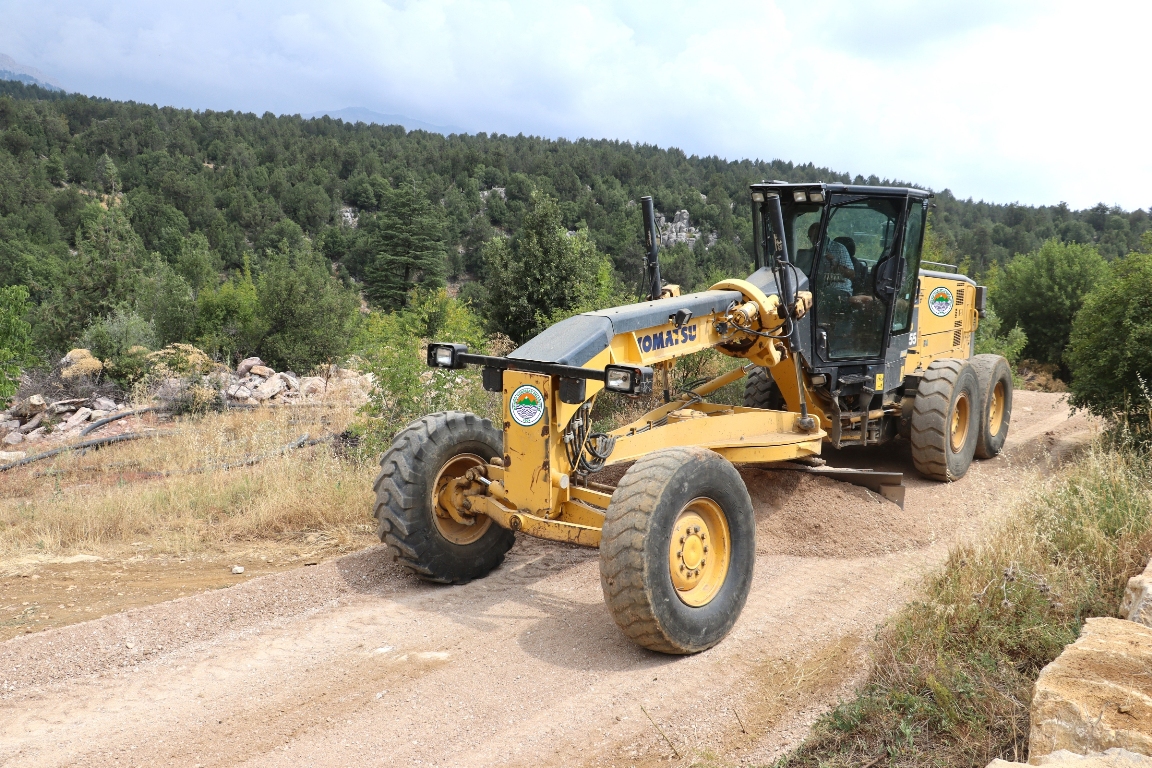 TOROSLAR’DA YAYLA YOLLARI ARTIK DAHA KONFORLU VE GÜVENLİ