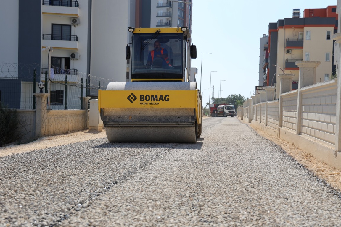 TOROSLAR’DA YENİ YOLLAR VATANDAŞIN HİZMETİNE SUNULUYOR