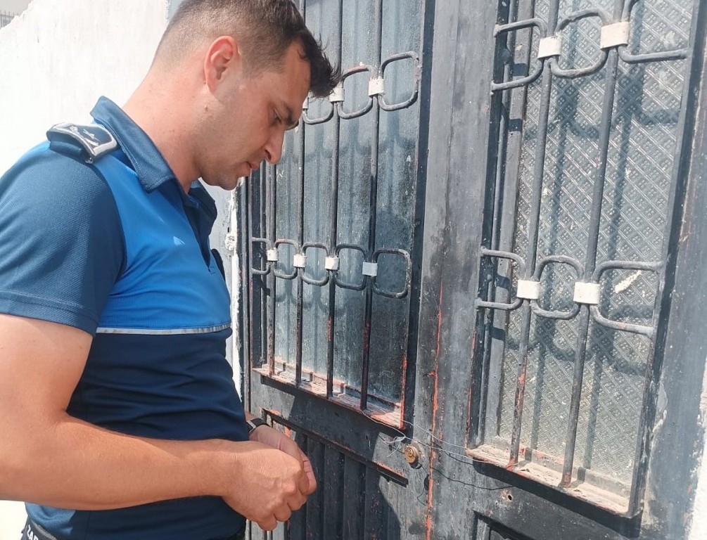 TOROSLAR ZABITASI, KAÇAK VE SAĞLIKSIZ SÜT ÜRÜNLERİ İMALATHANESİNİ MÜHÜRLEDİ