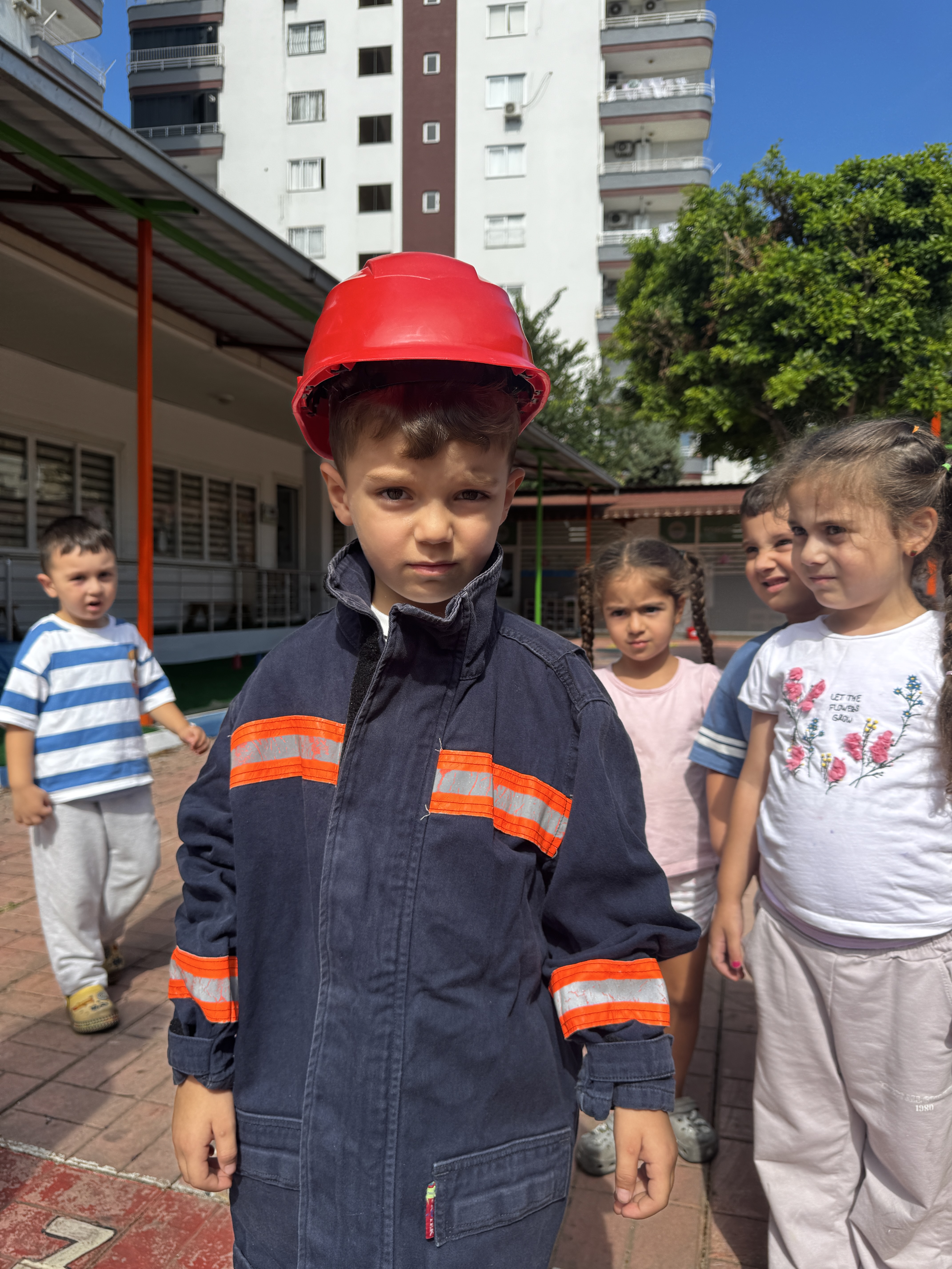 MİNİKLER, AFETLERE KARŞI HAZIRLIKLI OLMAYI ÖĞRENDİ - Görsel 2