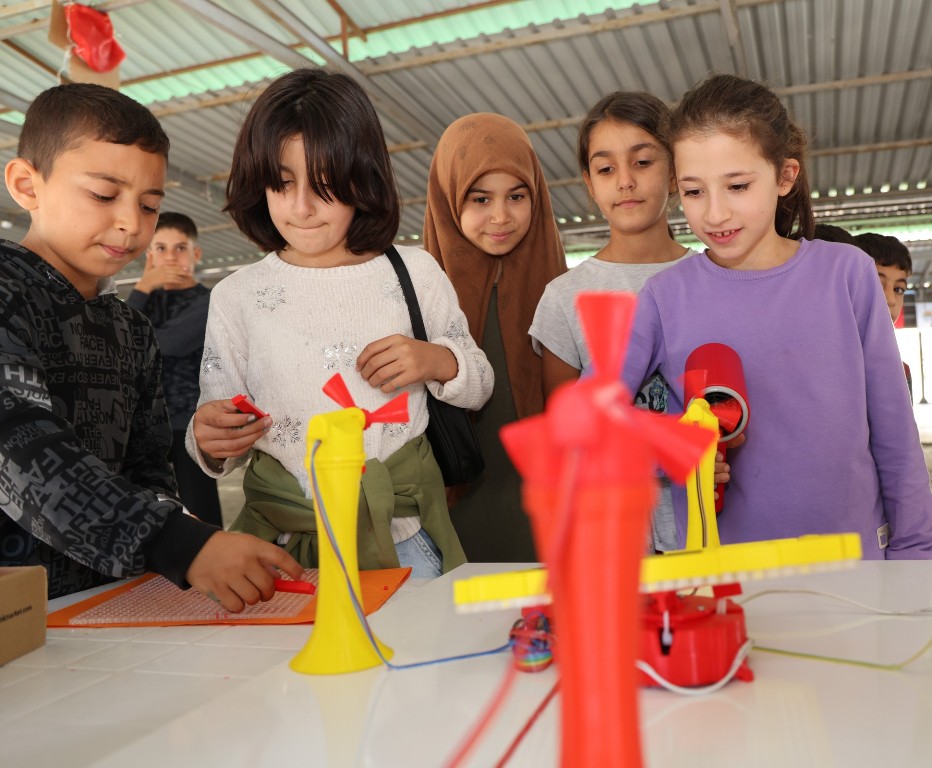DÜNYA ÇOCUK HAKLARI GÜNÜ, TOROSLAR’DA BİR DİZİ ETKİNLİKLE KUTLANDI