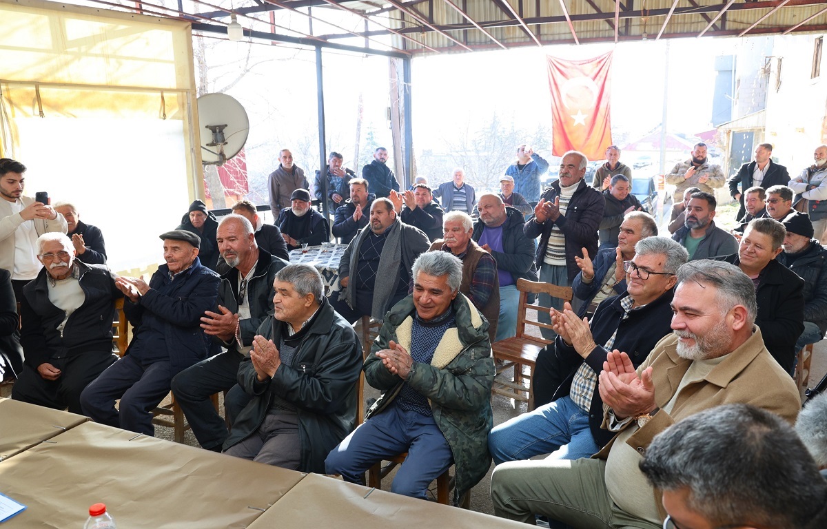 BAŞKAN YILDIZ, KIRSAL MAHALLELERİ GEZEREK VATANDAŞIN TALEBİNİ YERİNDE DİNLİYOR