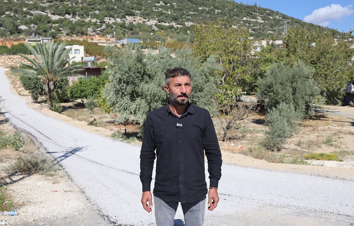 TOROSLAR’DA YOLLAR YENİLENİYOR, ULAŞIM RAHATLIYOR