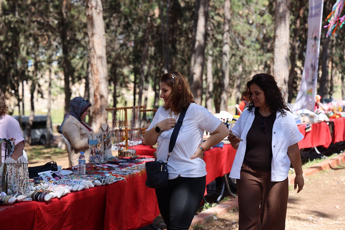 TOROSLAR’DA BAHARIN COŞKUSU ANNELER GÜNÜ ETKİNLİĞİYLE TAÇLANDI