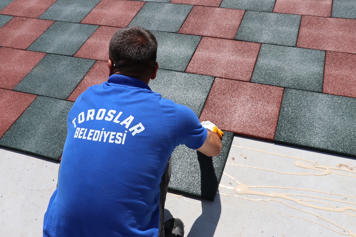 TOROSLAR’DA PARKLAR YENİLENİYOR, MAHALLELER DEĞER KAZANIYOR - Görsel 9