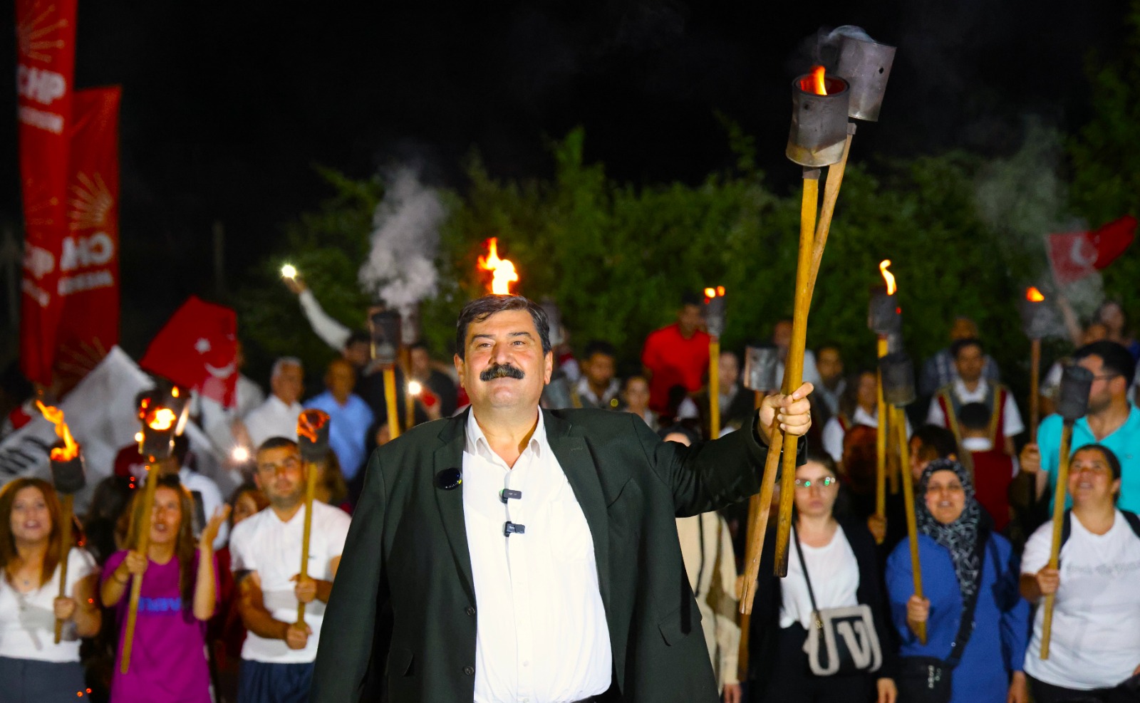 TOROSLAR’DA 19 MAYIS COŞKUSU, MEŞALELERLE YÜRÜDÜLER
