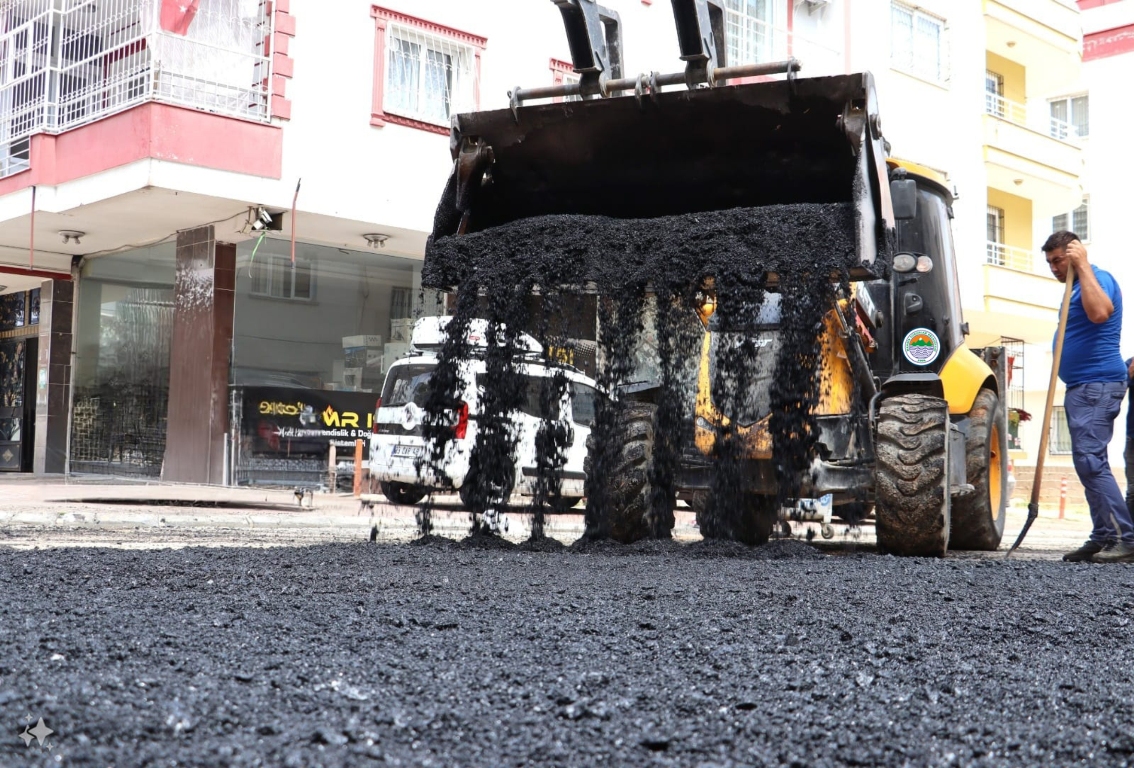 TOROSLAR’DA ASFALT ATAĞI BAŞLADI