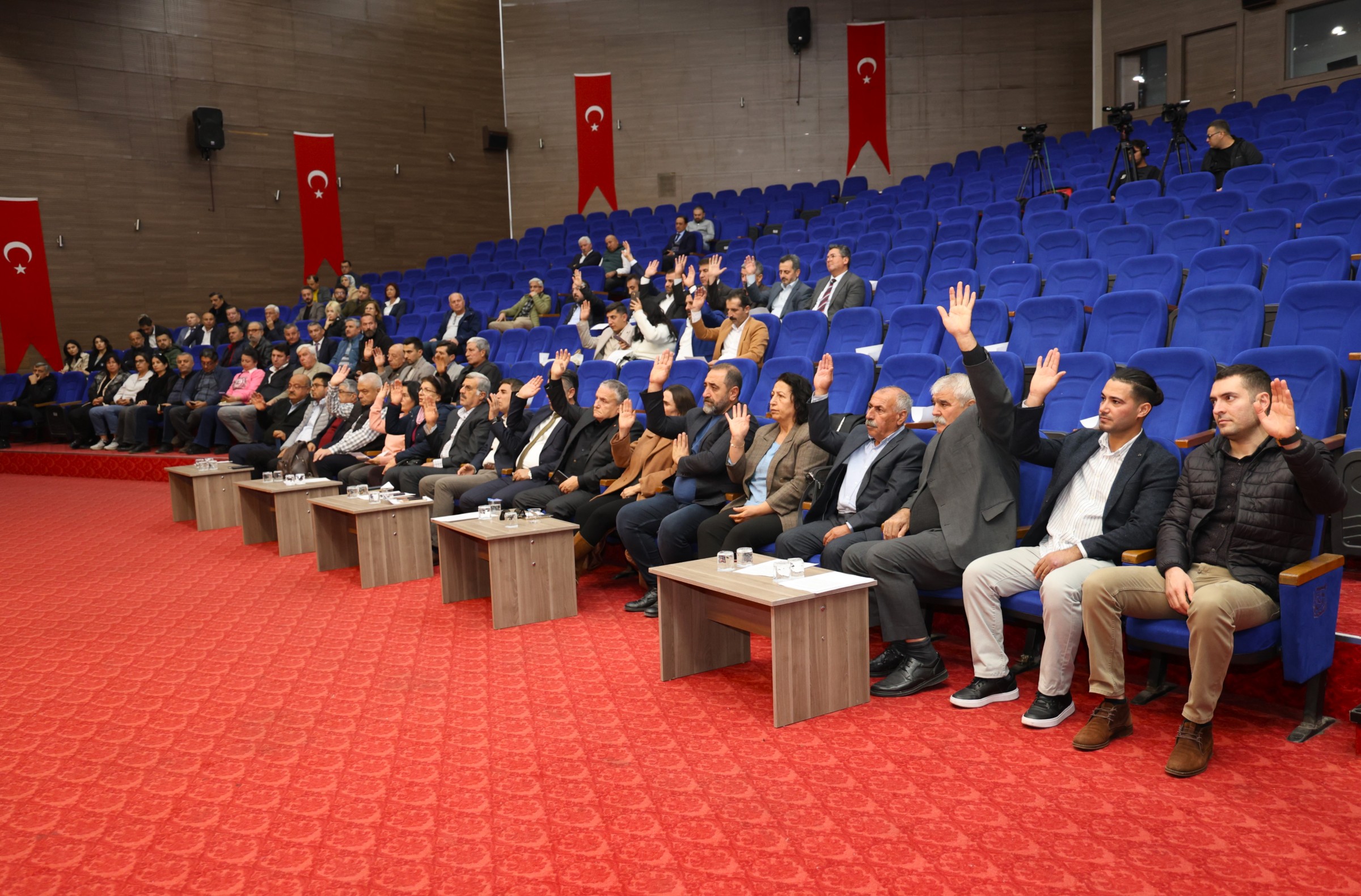 BAŞKAN YILDIZ: HER MAHALLEYE KREŞ AÇACAĞIZ