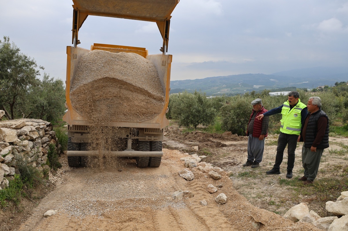 TOROSLAR BELEDİYESİ ÜRETİMİ DESTEKLEYEN HİZMETLERE DEVAM EDİYOR