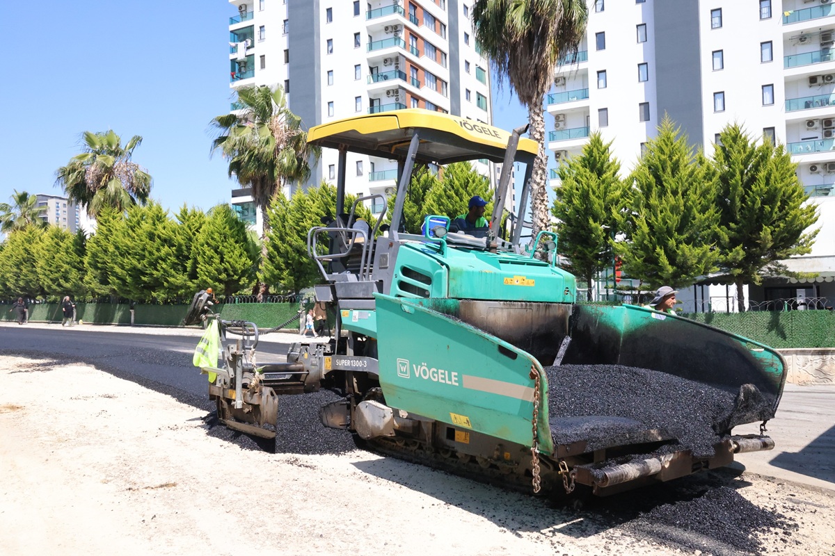 TOROSLAR’DA ASFALT VE YOL DÜZENLEME ÇALIŞMALARI SÜRÜYOR - Görsel 2