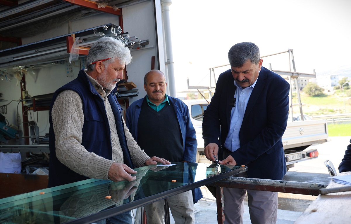 BAŞKAN YILDIZ, KÜÇÜK SANAYİ ESNAFIYLA BULUŞTU: “TOROSLAR ÜRETİMLE BÜYÜYECEK”