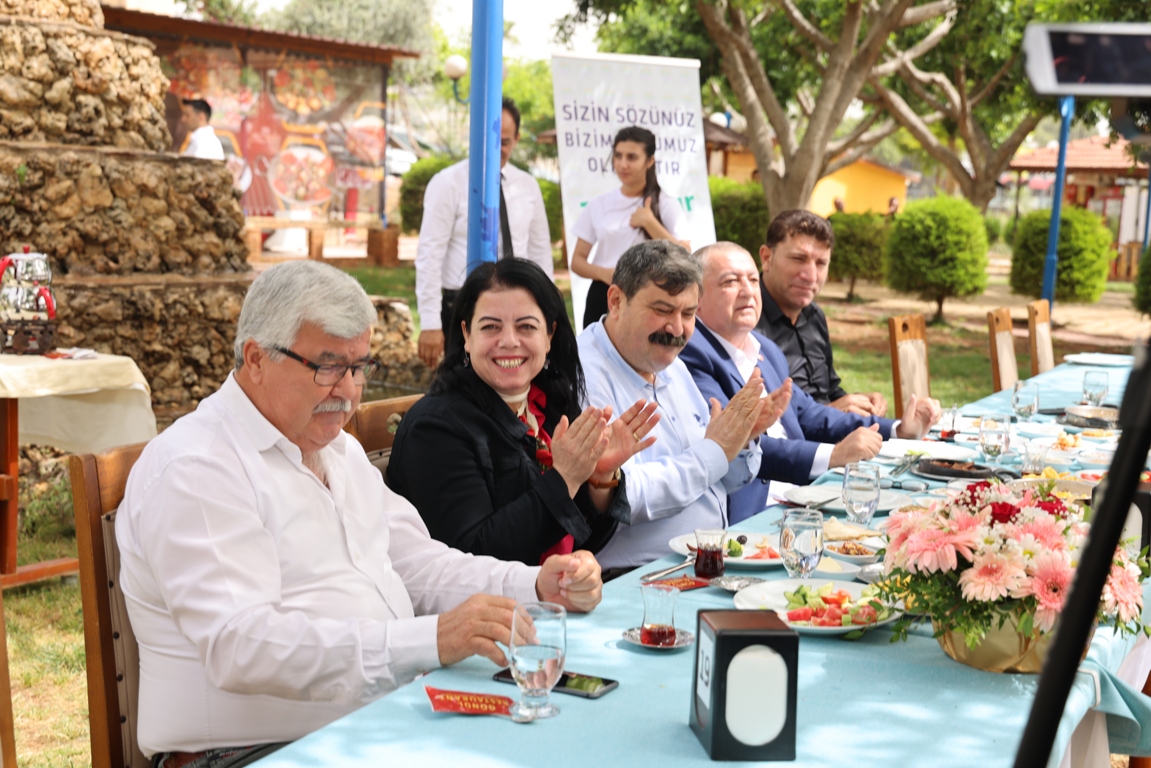 BAŞKAN YILDIZ, MAHALLE MUHTARLARIYLA BULUŞTU