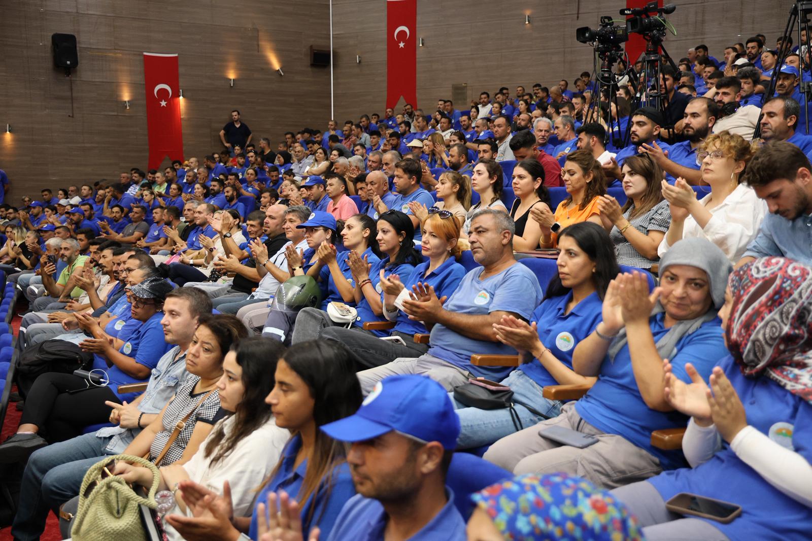 TOROSLAR BELEDİYESİNDE TOPLU İŞ SÖZLEŞMESİ SEVİNCİ!