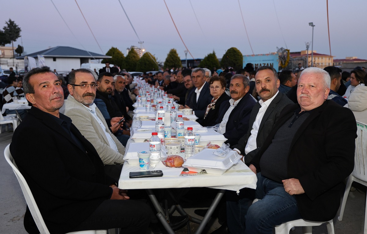 BAŞKAN YILDIZ, ÇALIŞMA ARKADAŞLARIYLA İFTAR SOFRASINDA BULUŞTU