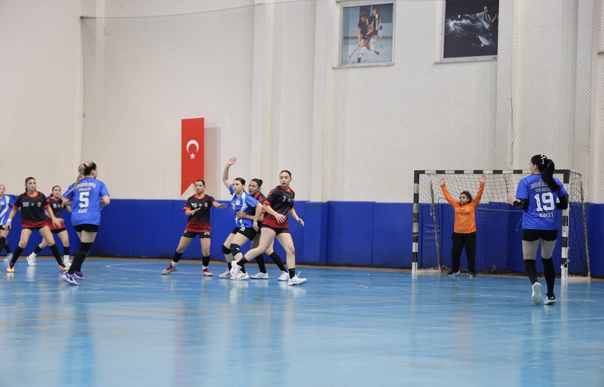 TOROSLAR BELEDİYESİ SPOR KULÜBÜ’NDE ÇİFTE GALİBİYET