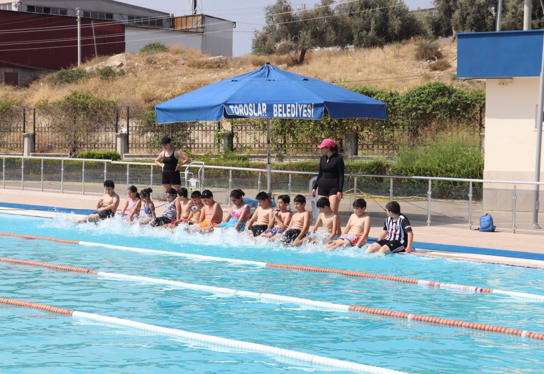 TOROSLAR BELEDİYESİNİN YÜZME KURSLARI 17 HAZİRAN’DA BAŞLIYOR
