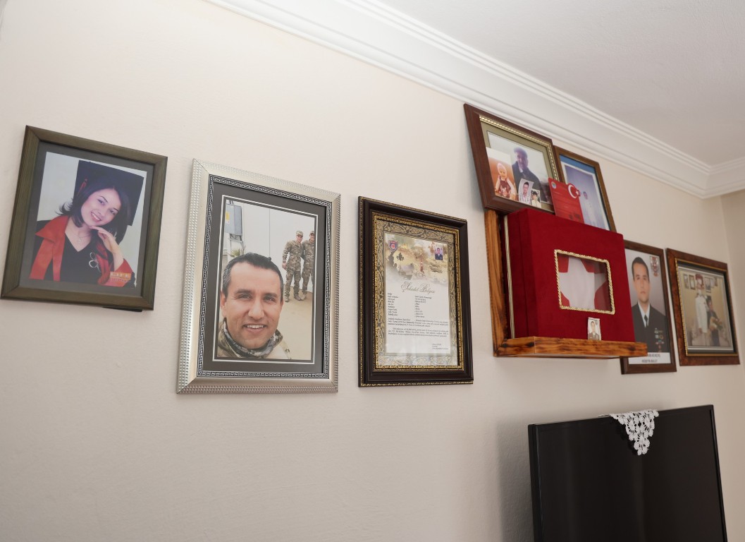 BAŞKAN YILDIZ’DAN, ŞEHİT ANNESİ RABİA BULUT’A  “ANNELER GÜNÜ” ZİYARETİ