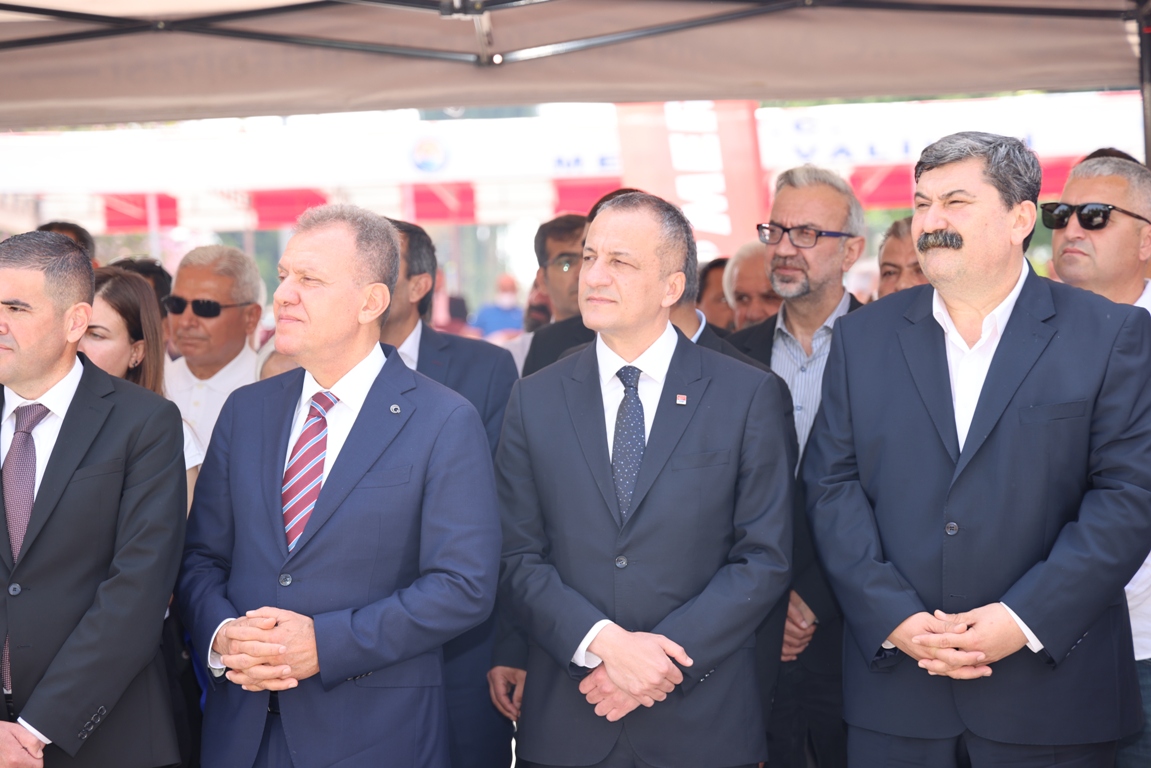 BAŞKAN YILDIZ, ÇOCUKLARIN BAYRAM SEVİNCİNİ PAYLAŞTI