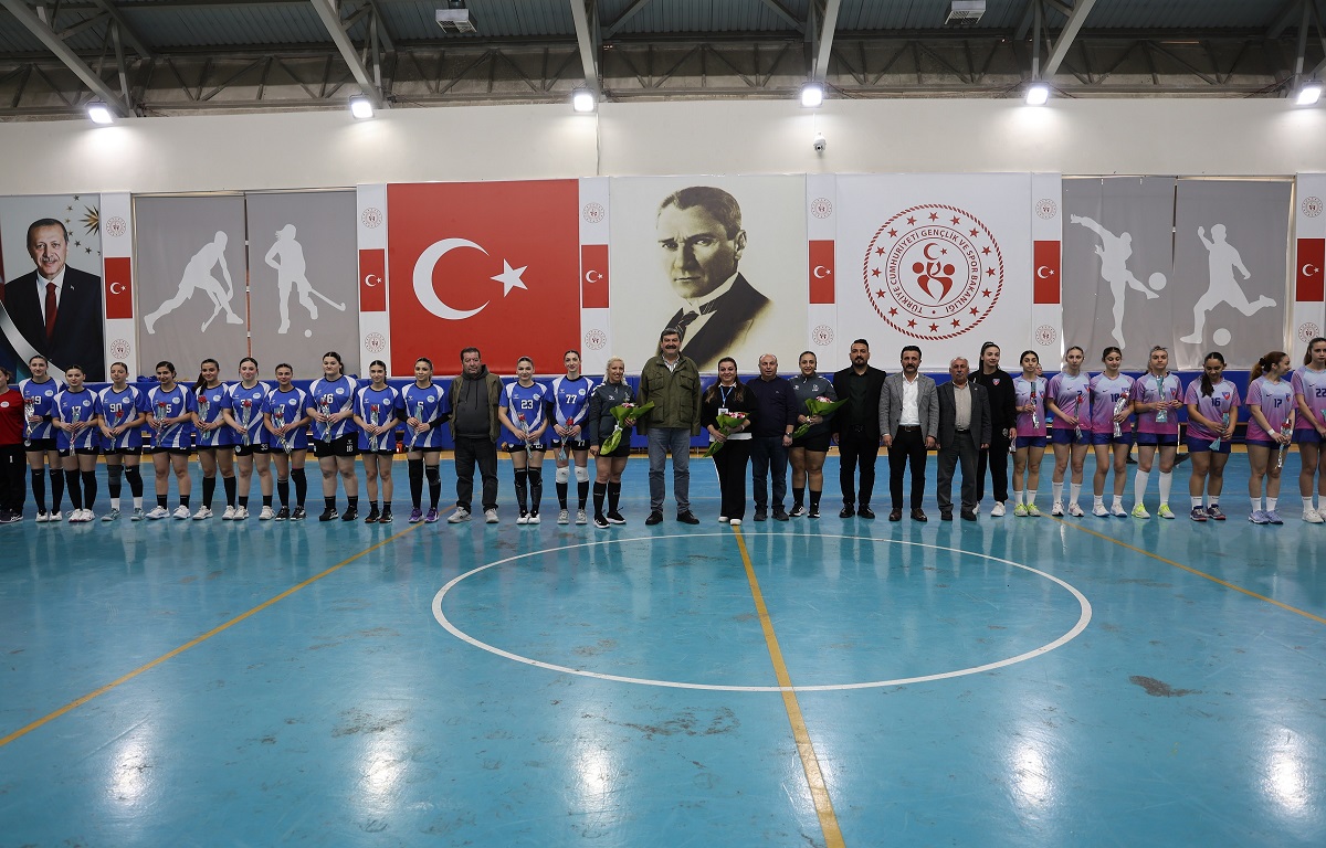 TOROSLAR’IN MELEKLERİ 8 MART’TA PARKEYE İNDİ