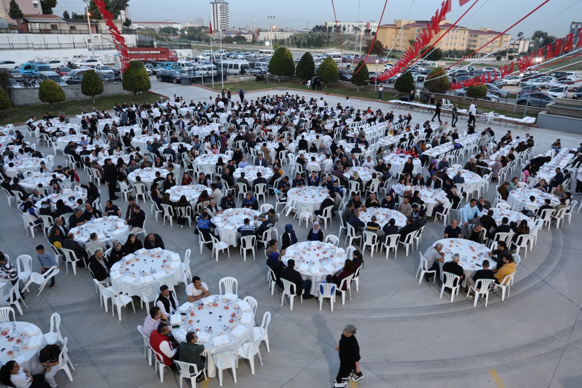 BAŞKAN YILDIZ, ÇALIŞMA ARKADAŞLARI VE MUHTARLARLA BAYRAMLAŞTI