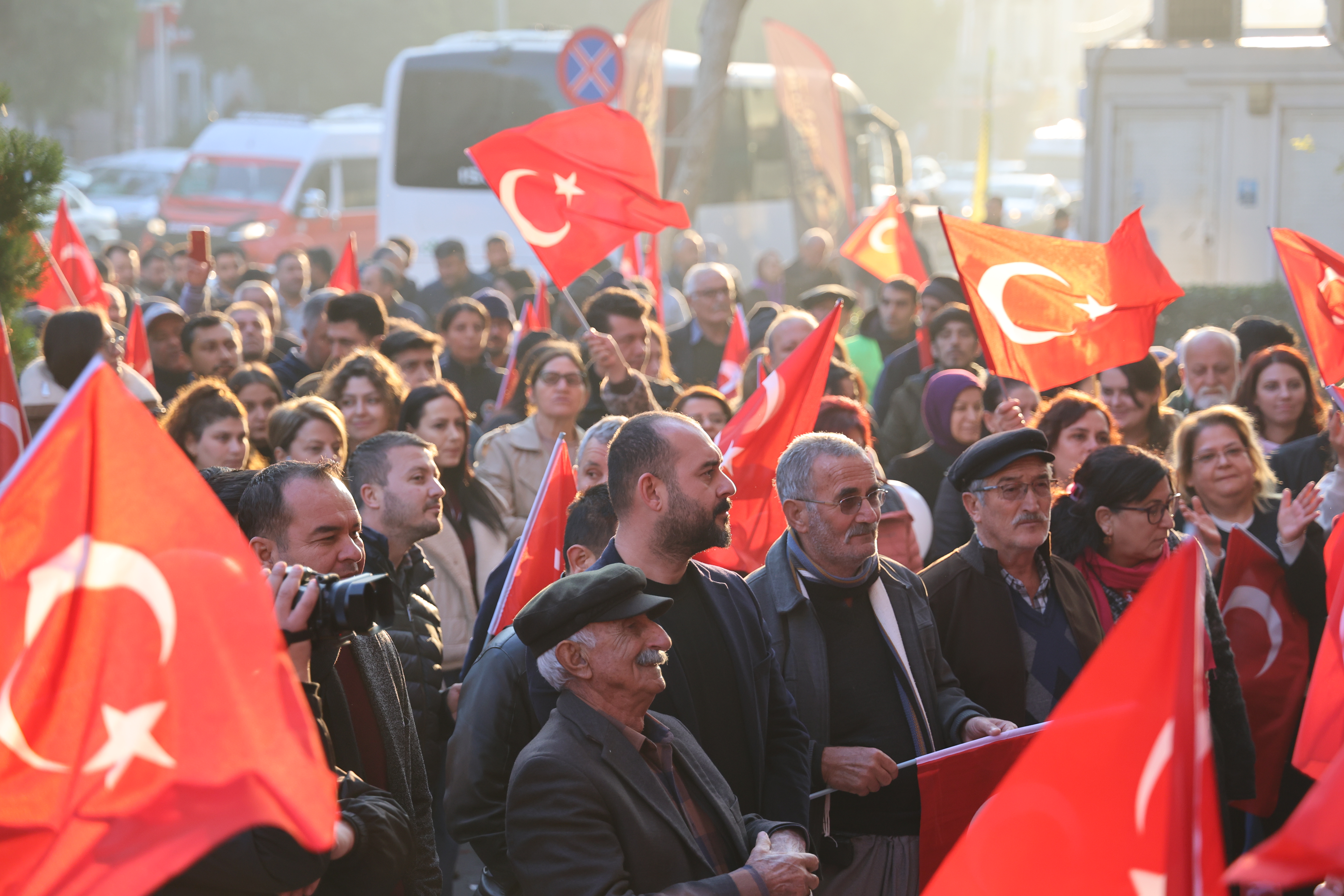TOROSLAR BELEDİYESİ, MERSİN’İN DÜŞMAN İŞGALİNDEN KURTULUŞUNU KUTLADI