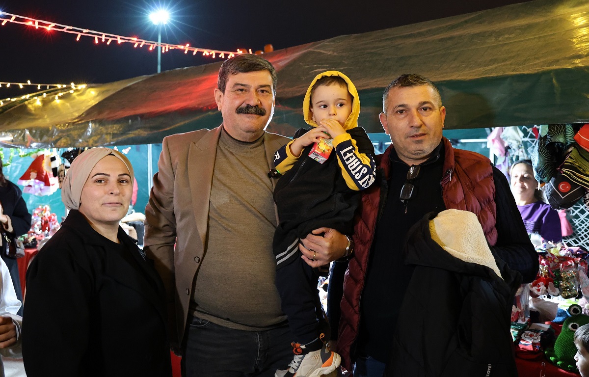 TOROSLAR CUMHURİYET ALANI YILBAŞI PAZARIYLA ŞENLENDİ