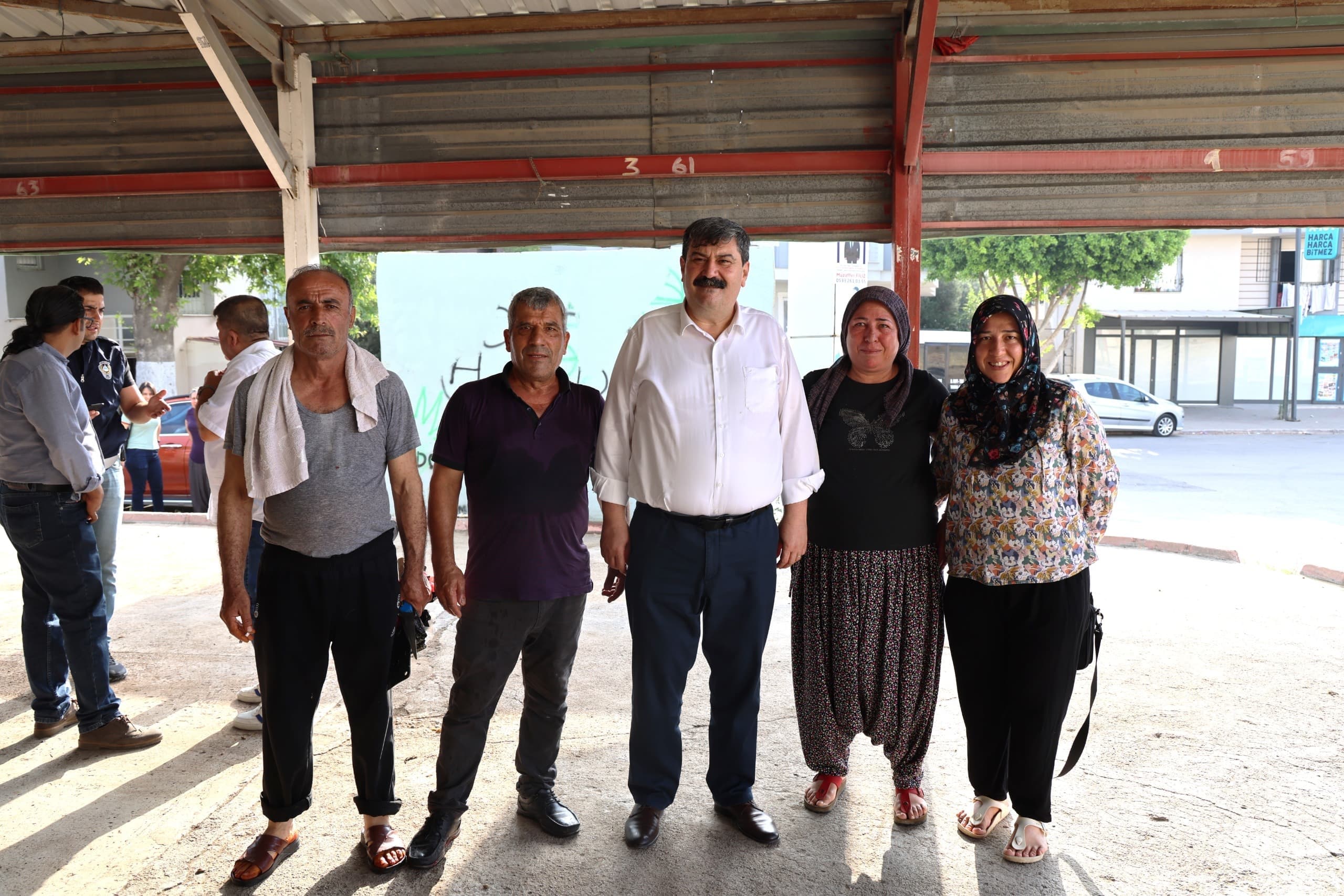 BAŞKAN YILDIZ, VATANDAŞLARLA BAYRAMLAŞTI, KURBAN KESİM YERLERİNİ ZİYARET ETTİ