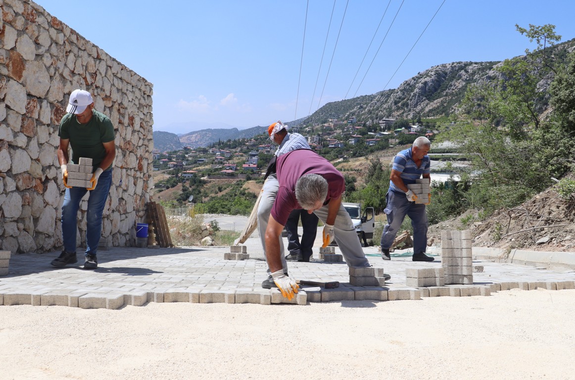 TOROSLAR’IN YAYLALARINDA HİZMET DÖRT KOLDAN DEVAM EDİYOR