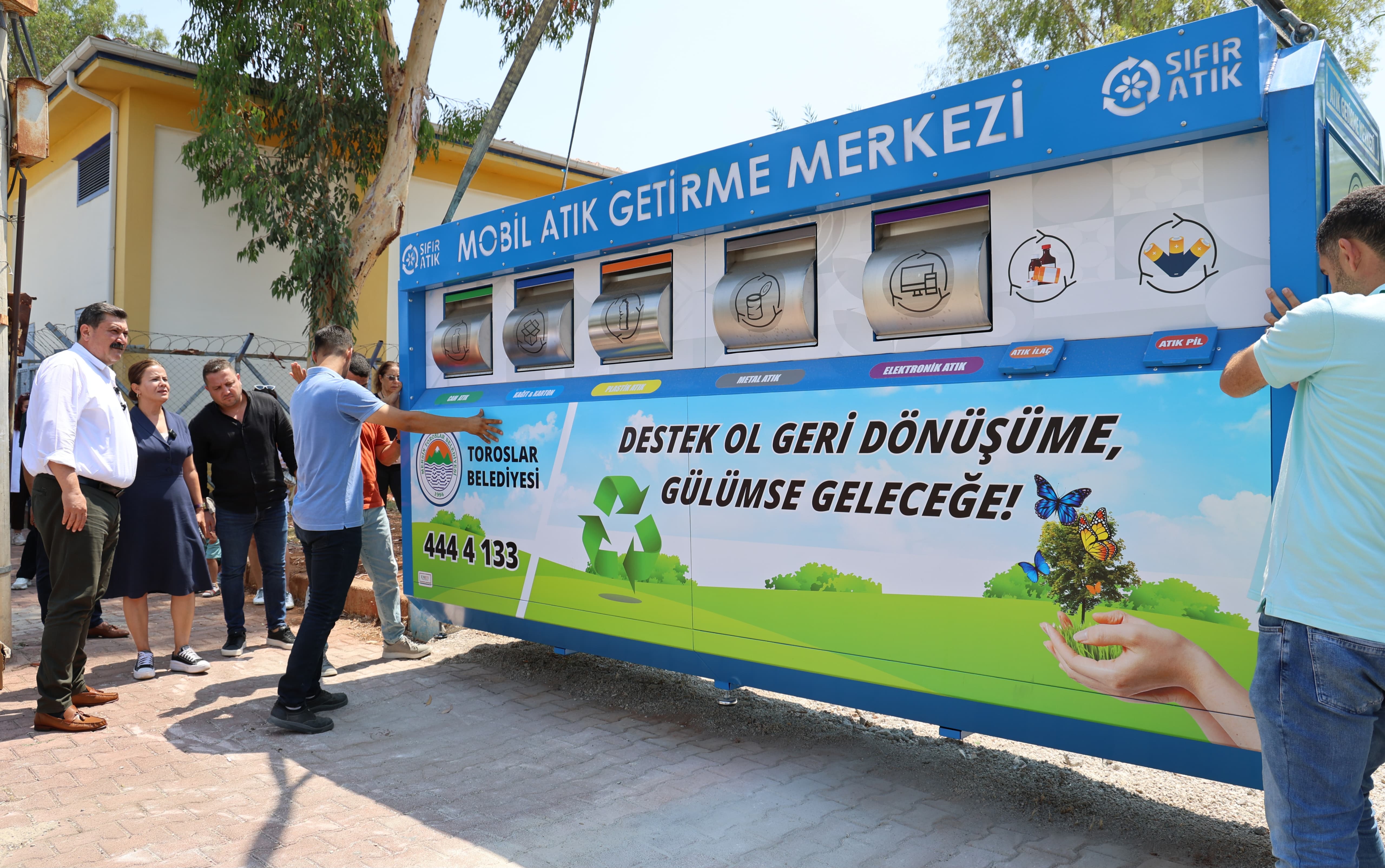 TOROSLAR’DA SIFIR ATIK SEFERBERLİĞİ: MOBİL ATIK GETİRME MERKEZİ MAHALLELERDE