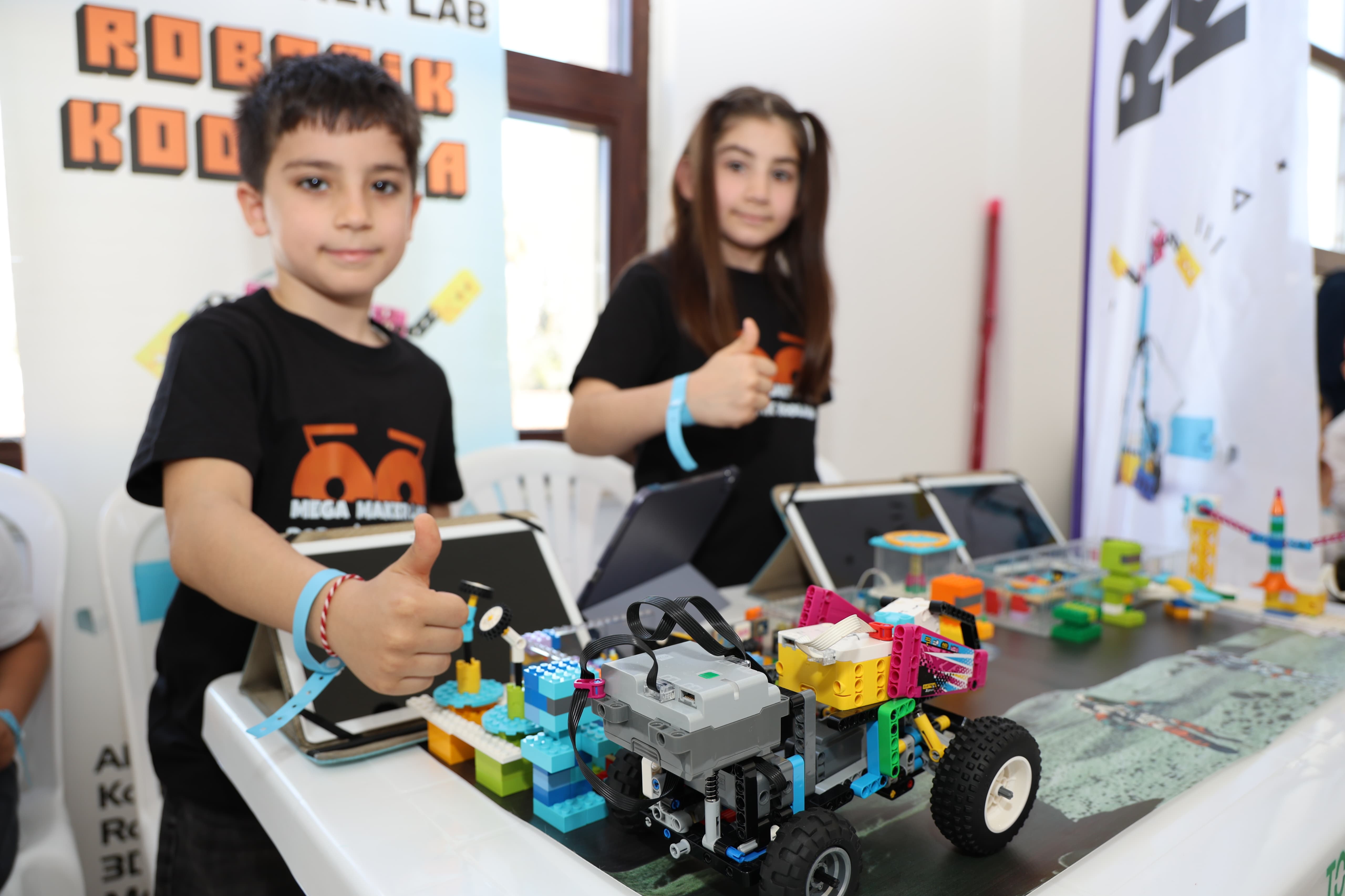 TOROSLAR BELEDİYESİNİN ÖNCÜLÜĞÜNDE ROBOTİK YARIŞMA DÜZENLENDİ