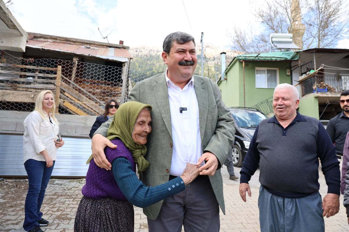 TOROSLAR BELEDİYESİNDEN ÇİFTÇİLERE KORUNGA TOHUMU DESTEĞİ