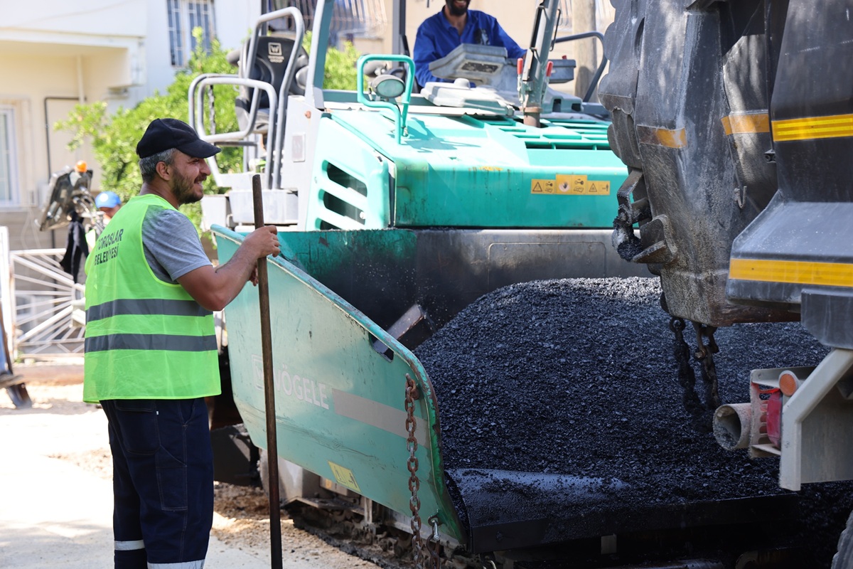 TOROSLAR’DA YOLLAR YENİLENİYOR