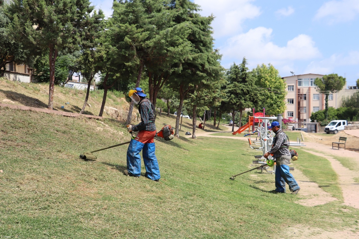 TOROSLAR’IN PARK VE YEŞİL ALANLARI BAKIMDAN GEÇİYOR - Görsel 5