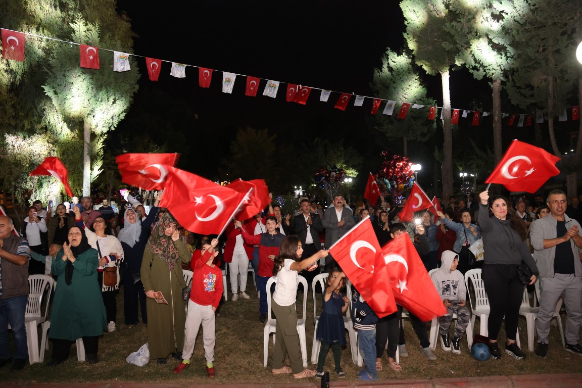TOROSLAR'DA CUMHURİYET BAYRAMI COŞKUYLA KUTLANDI