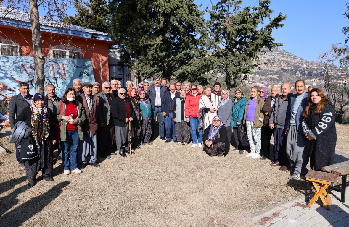 TOROSLAR BELEDİYE BAŞKANI YILDIZ, KIRSAL MAHALLELERDE YURTTAŞLARLA BULUŞTU