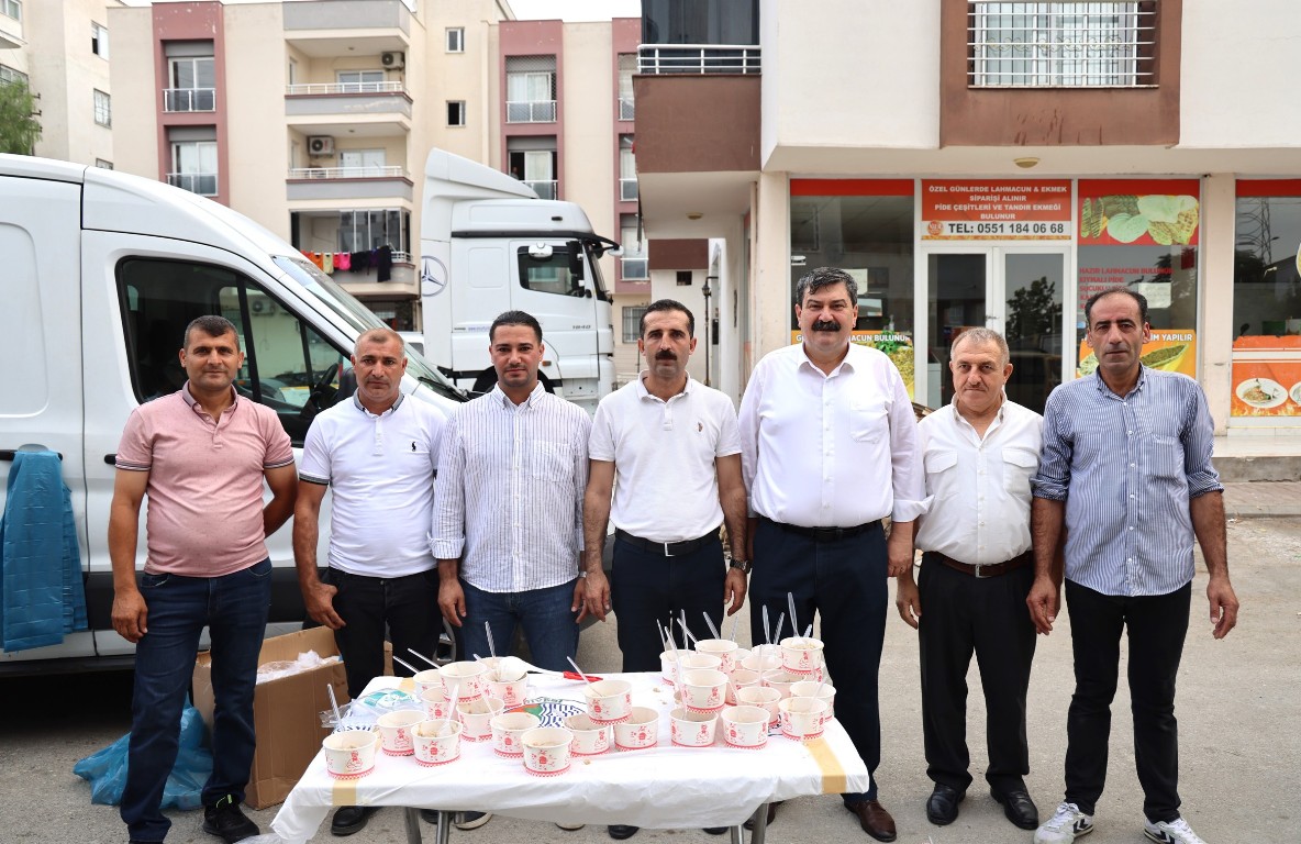 BAŞKAN YILDIZ, VATANDAŞLARLA BAYRAMLAŞTI, KURBAN KESİM YERLERİNİ ZİYARET ETTİ