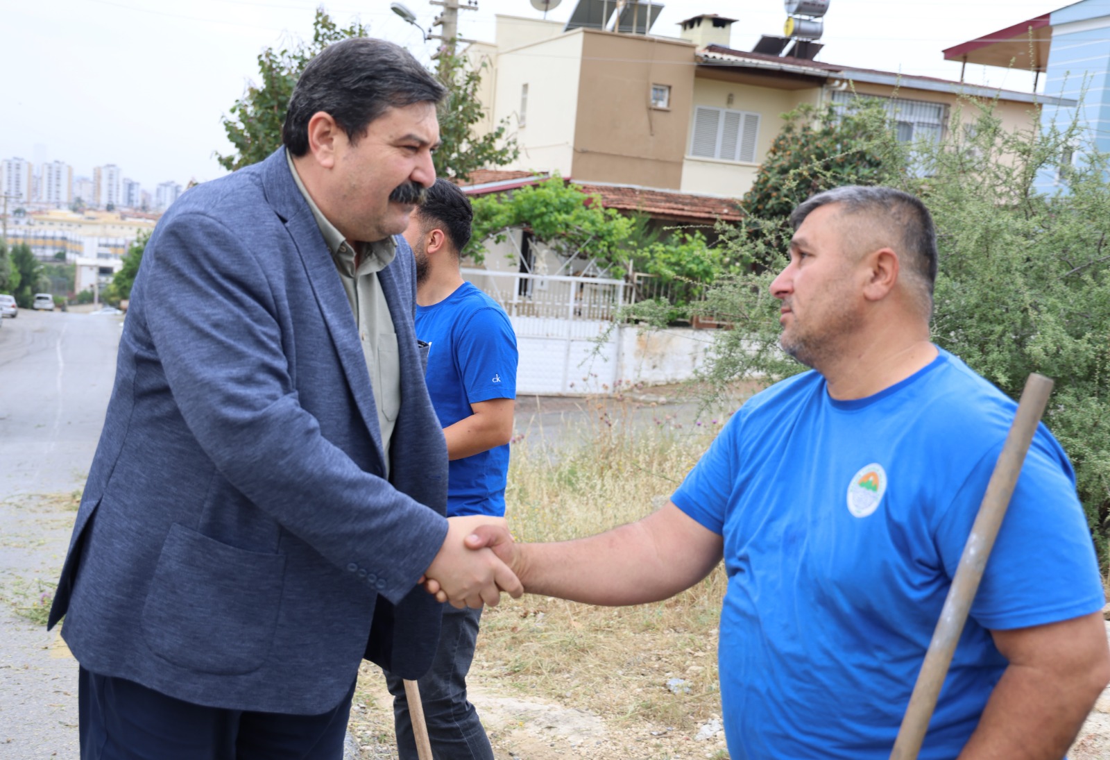 BAŞKAN YILDIZ, 1 MAYIS EMEK ve DAYANIŞMA GÜNÜ’NDE SAHA ÇALIŞMASI YAPAN PERSONELİYLE BİR ARAYA GELDİ