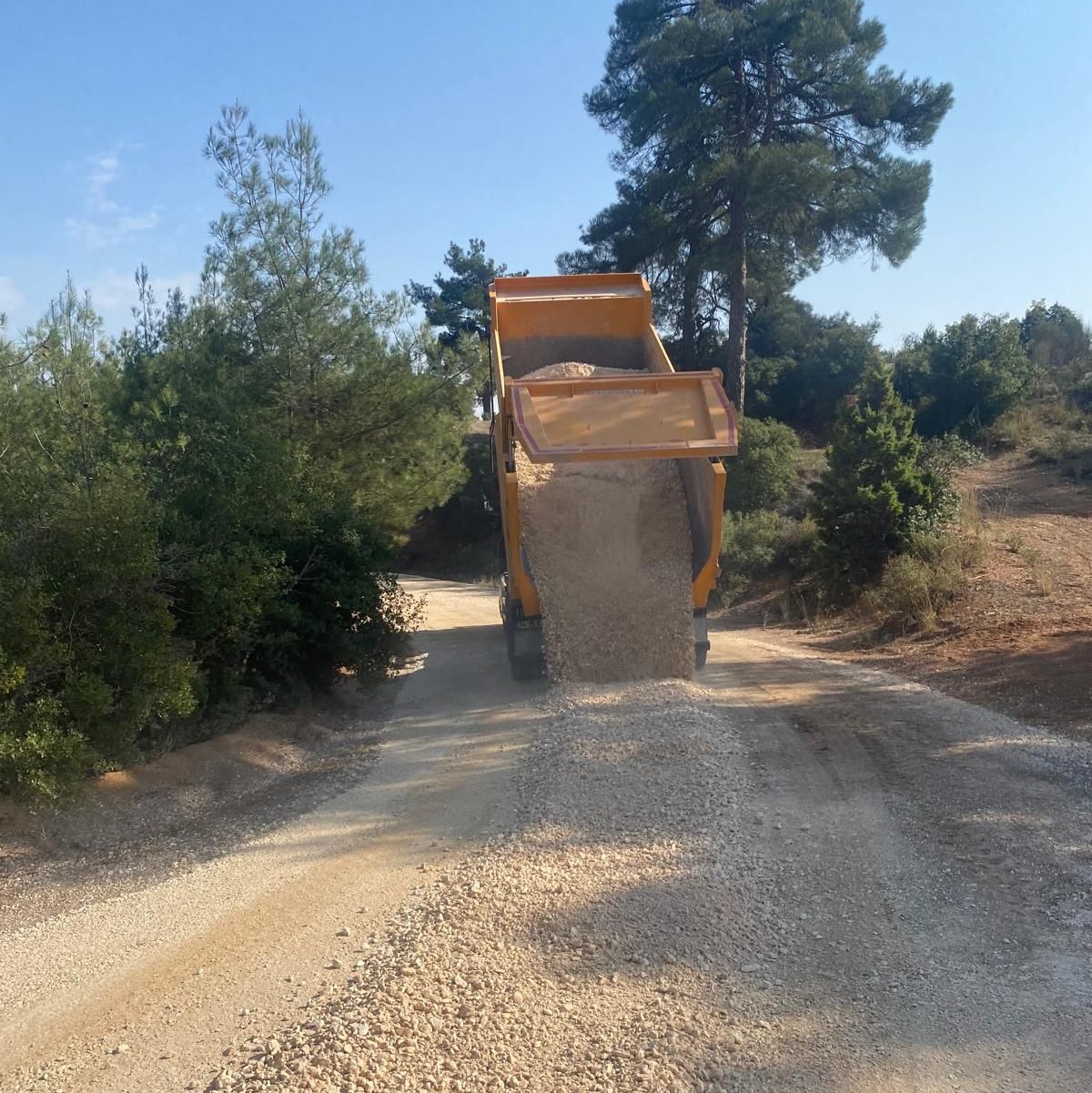 TOROSLAR BELEDİYESİ YAYLA YOLLARINI YENİLİYOR