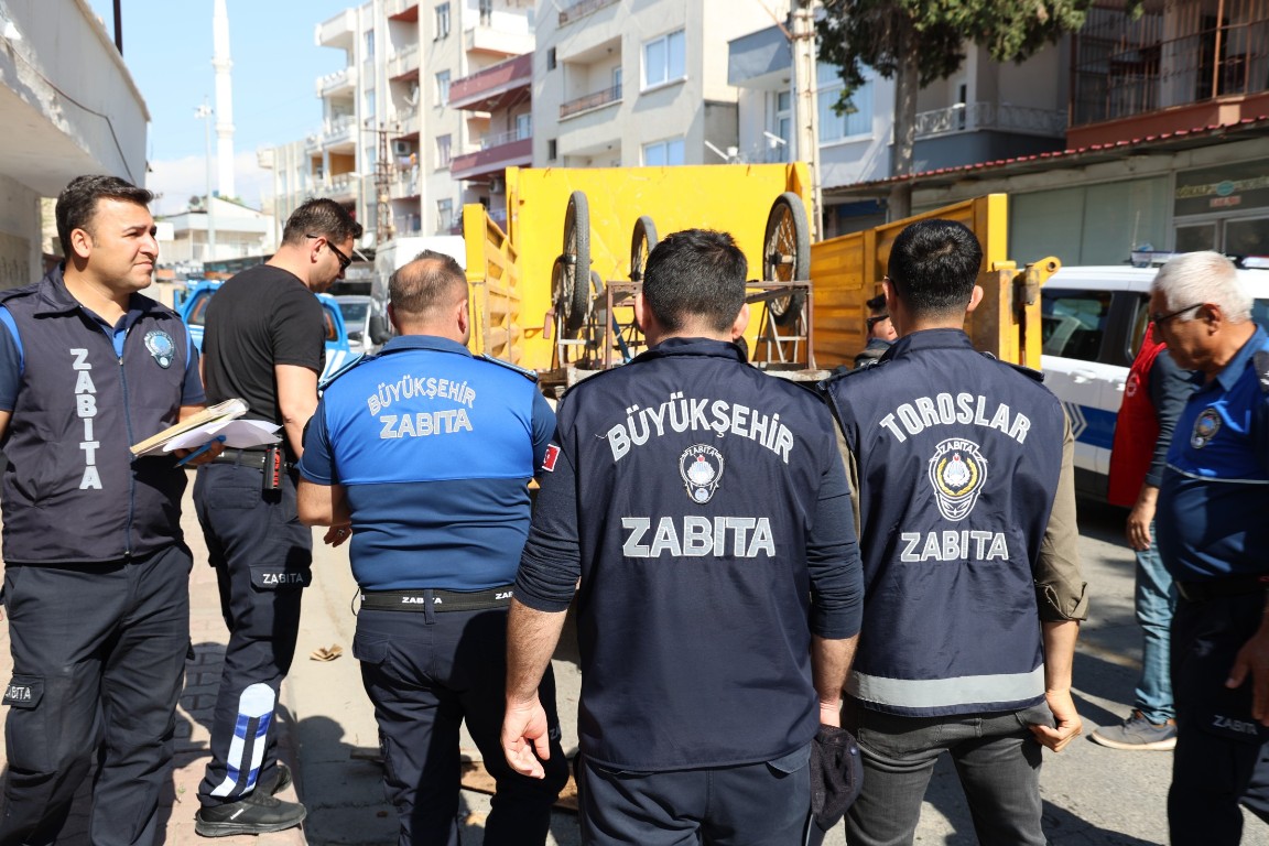 TOROSLAR ZABITASI HALK SAĞLIĞINI TEHDİT EDEN ÜRÜNLERİ TOPLADI