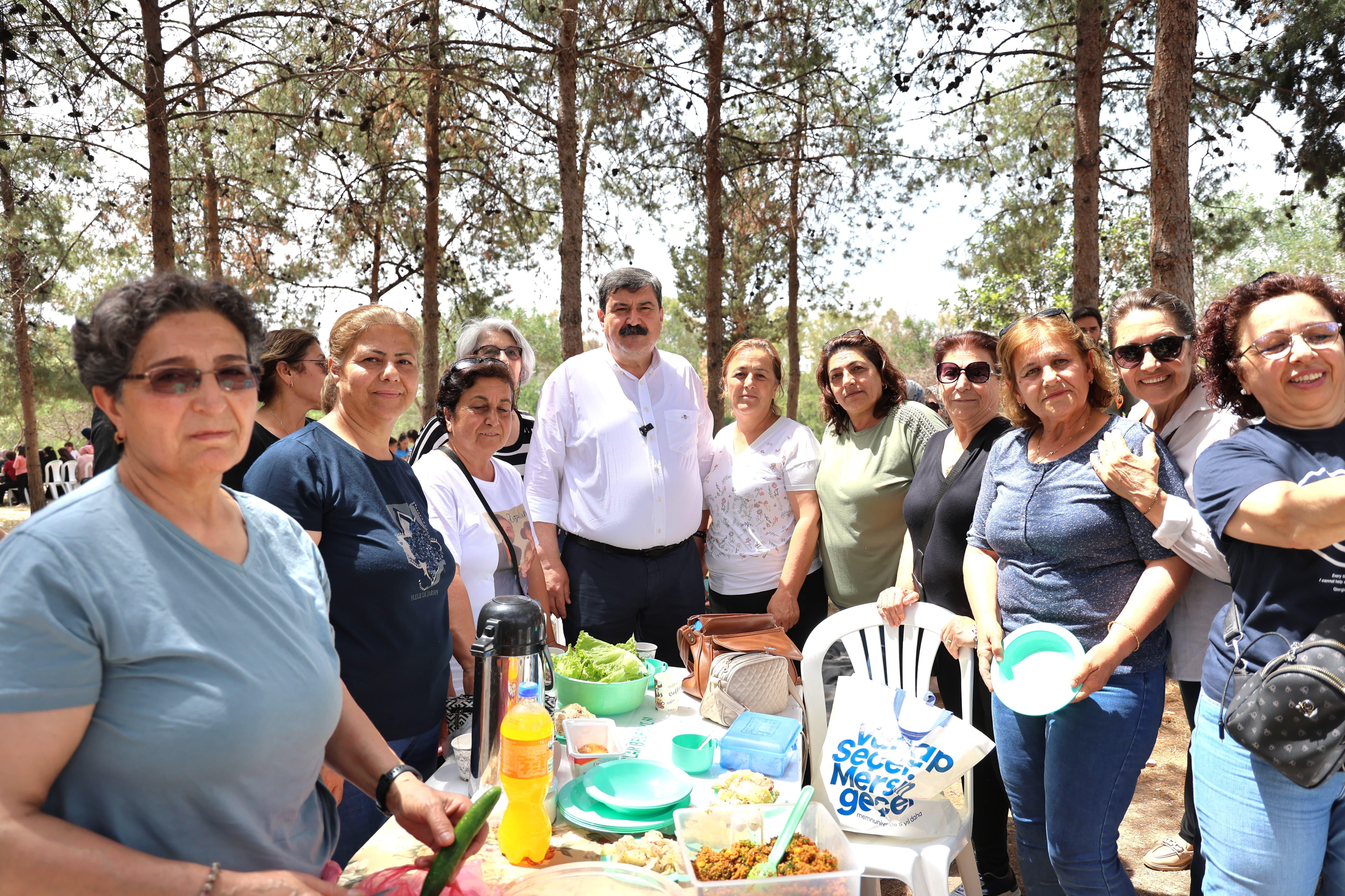 ANNELER GÜNÜ TOROSLAR’DA COŞKUYLA KUTLANDI