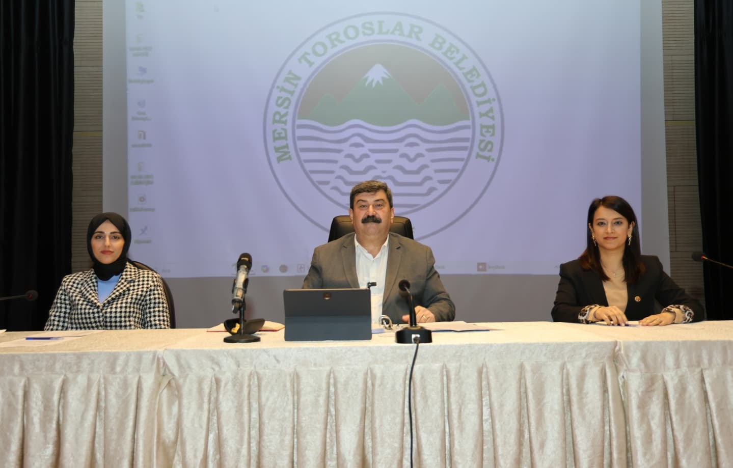 TOROSLAR BELEDİYESİNDEN MEMNUNİYET ORANI YÜZDE 63