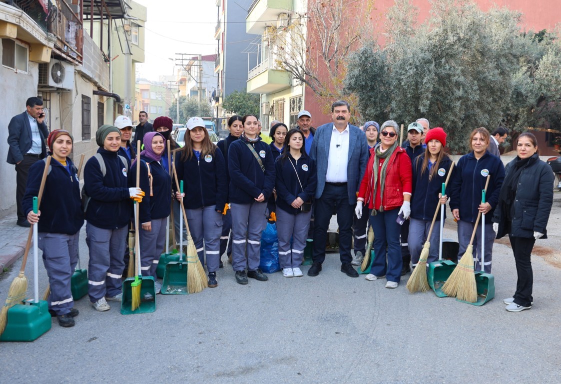 TOROSLAR BELEDİYESİ 725 ADET YENİ ÇÖP KONTEYNERİ ALDI