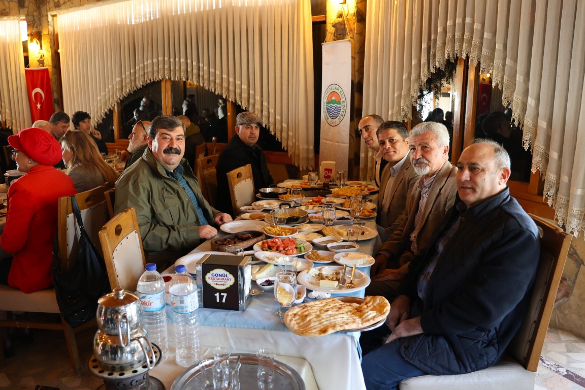 BAŞKAN YILDIZ: “GAZETECİLİK, DEMOKRASİNİN TEMEL TAŞIDIR”