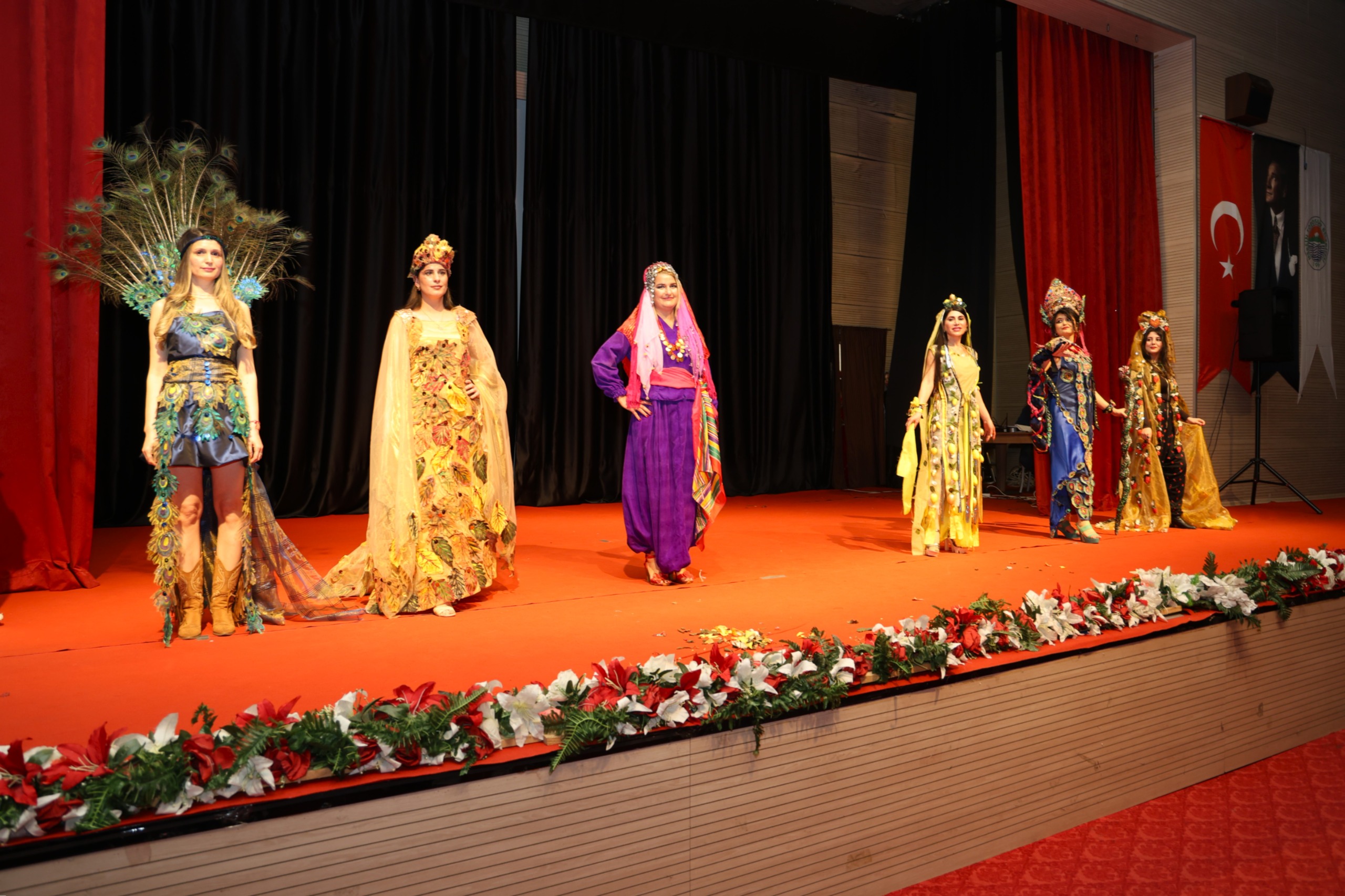 TOROSLAR BELEDİYESİ İLE TOROSLAR KENT KONSEYİNİN ETKİNLİĞİ GÖZ DOLDURDU