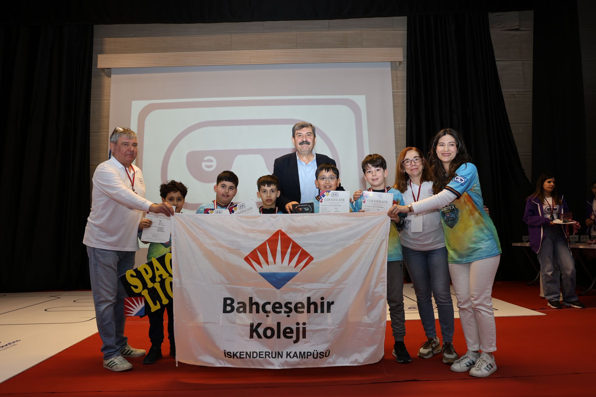 MERSİN’İN EN BÜYÜK ROBOTİK FESTİVALİ TOROSLAR’DA YAPILDI