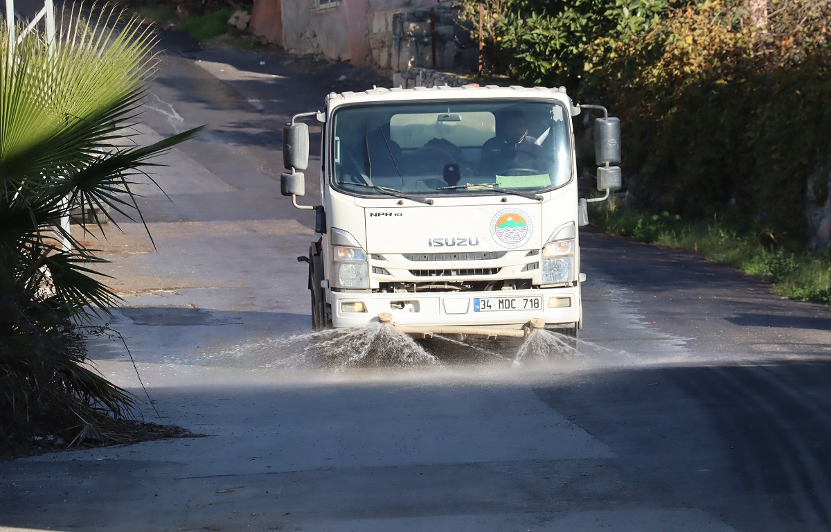 TOROSLAR BELEDİYESİNDEN MAHALLELERDE KAPSAMLI TEMİZLİK ÇALIŞMASI